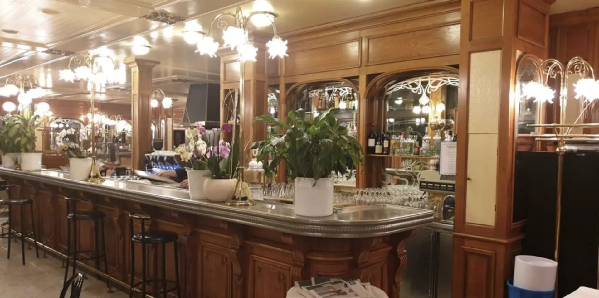 Magnifiques locaux commerciaux - Property photo 3