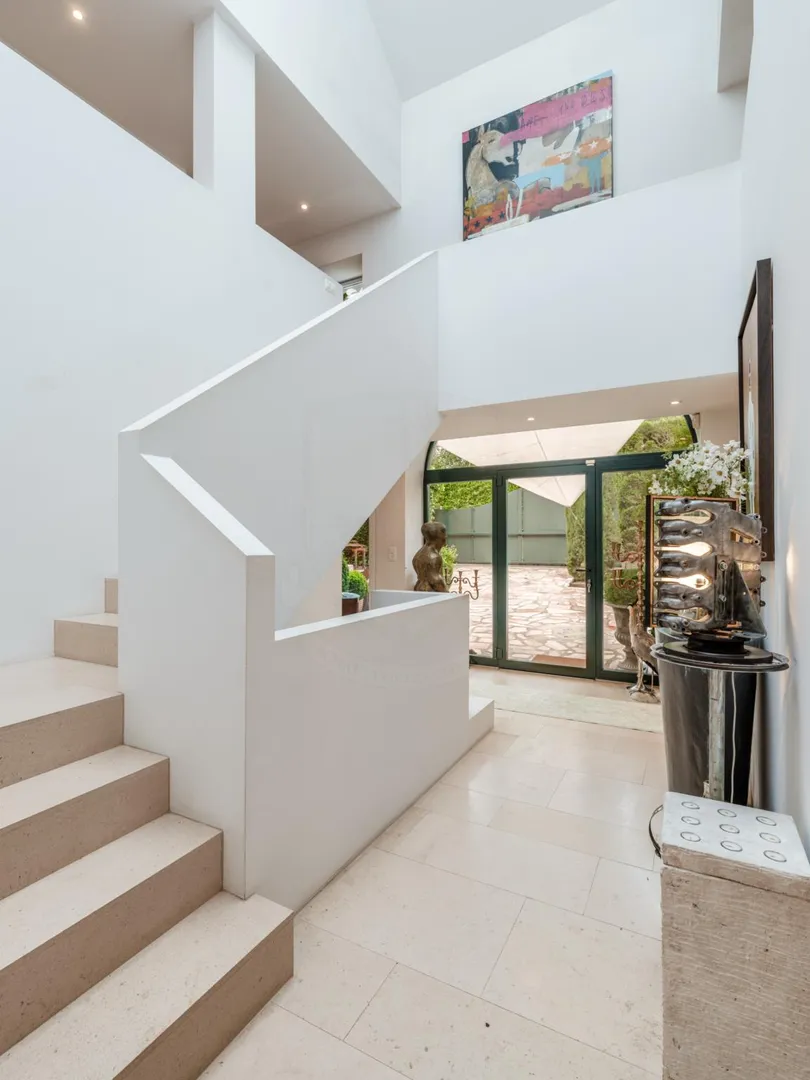 Sublime detached house with approx. 300 m2 living space on a magnificent 1720 m2 plot. - Property photo 2