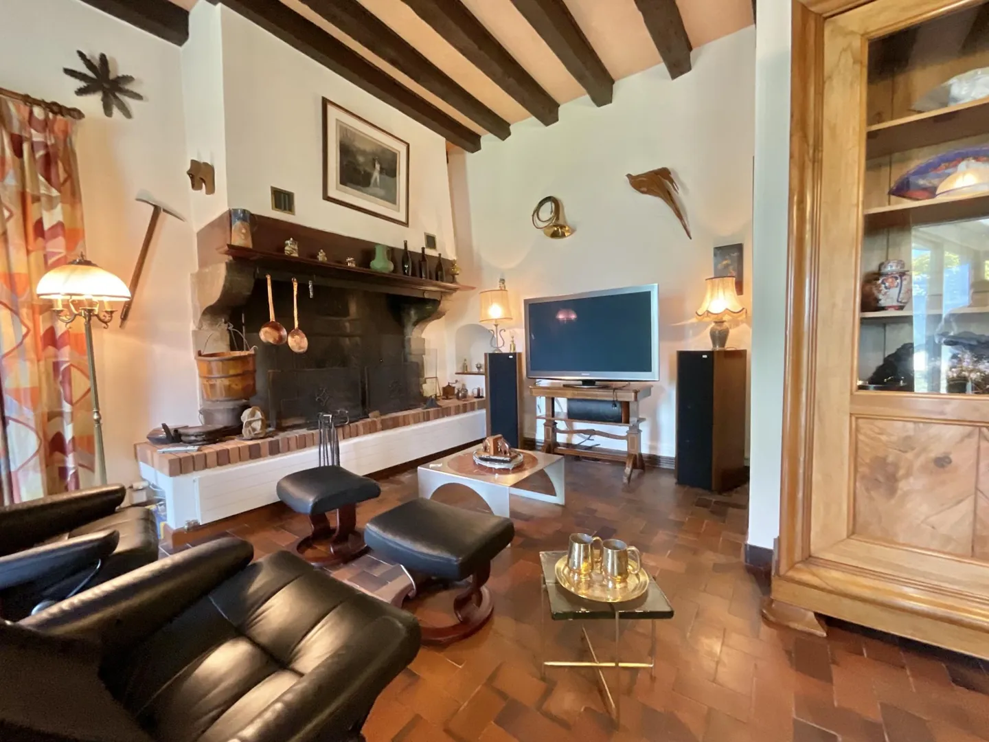 A stunning single-family home with 330 square meters of useful space located in Chignin. - Property photo 5