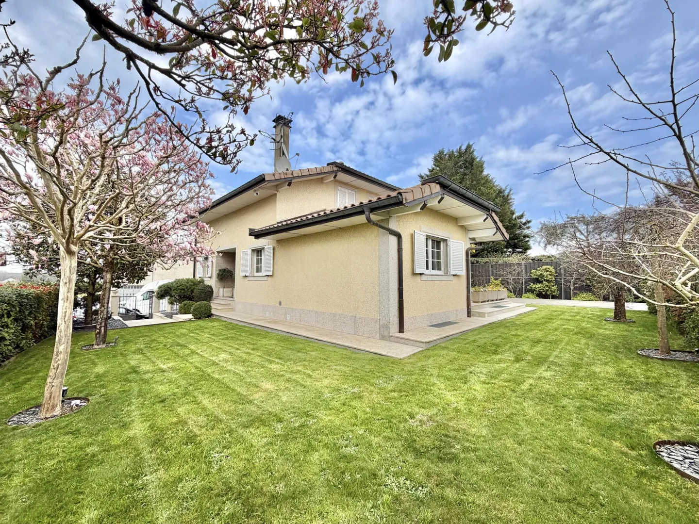 The Perfect Blend of Elegance and Practicality in Douvaine - Property photo 11