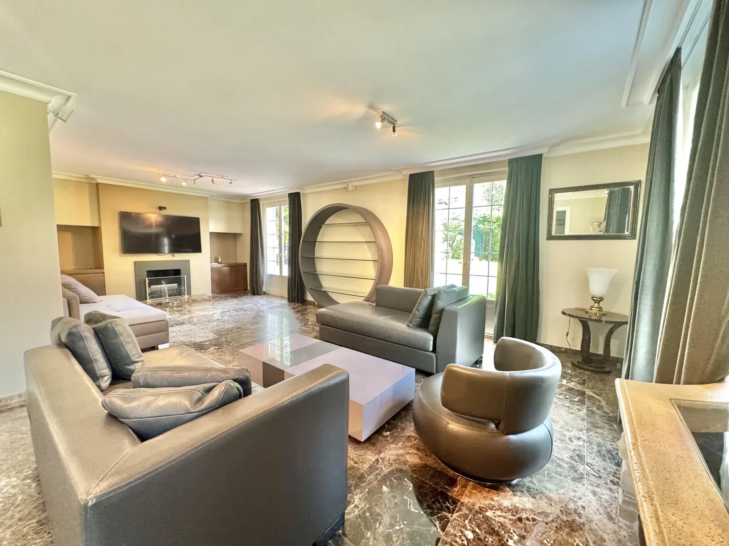 Beautiful house with 380 m² of floor space, furnished, for rent in Collonge-Bellerive. - Property photo 5