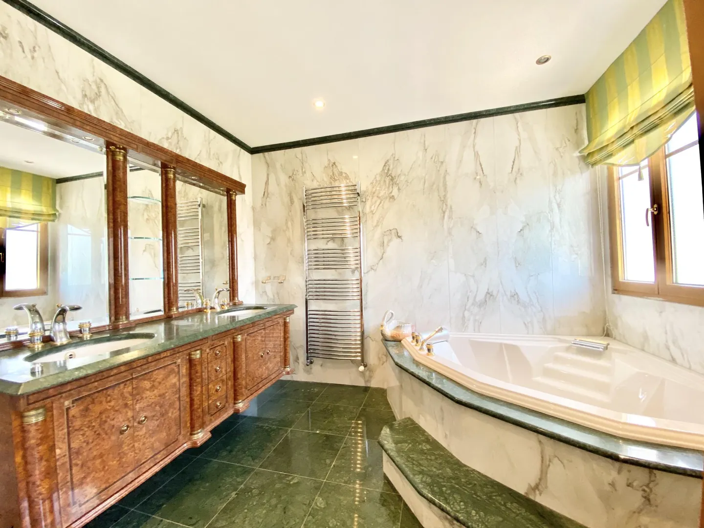 - Property photo 7