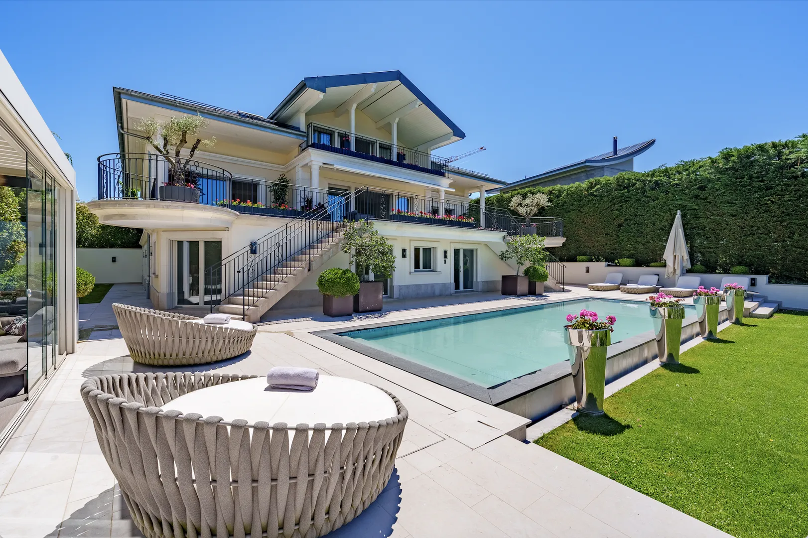 EXCLUSIVITY! Sublime individual house located in Cologny with lake view - Property photo 2