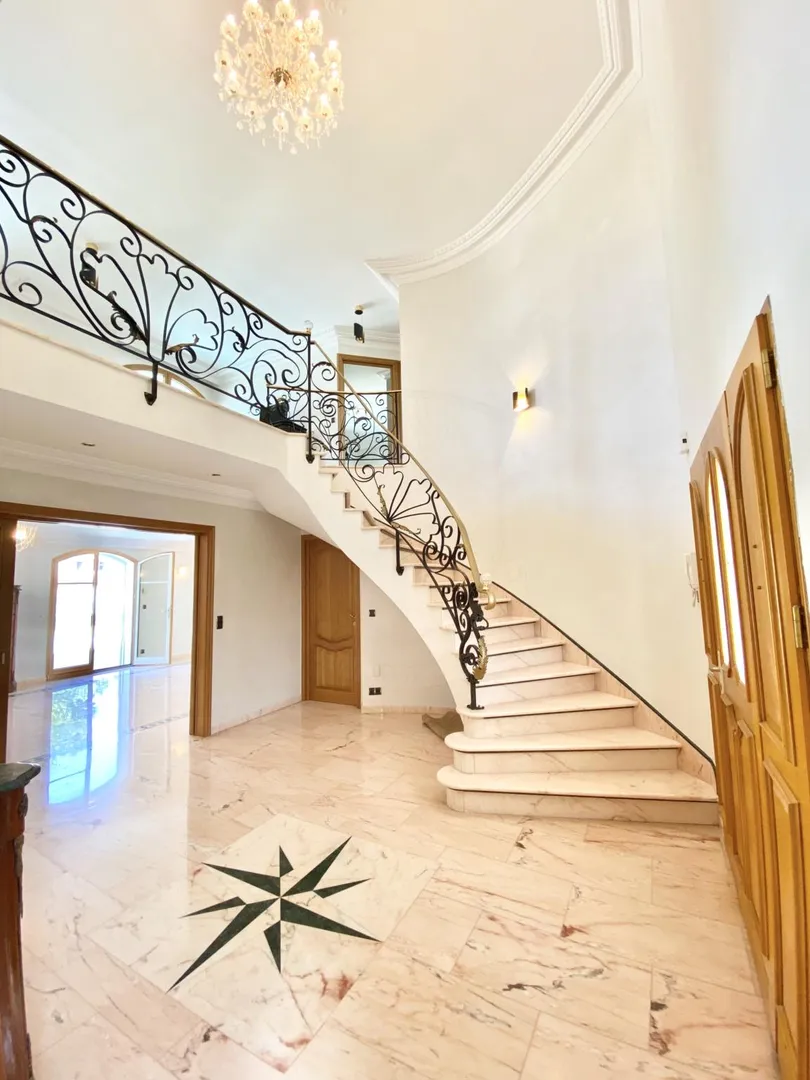 - Property photo 2