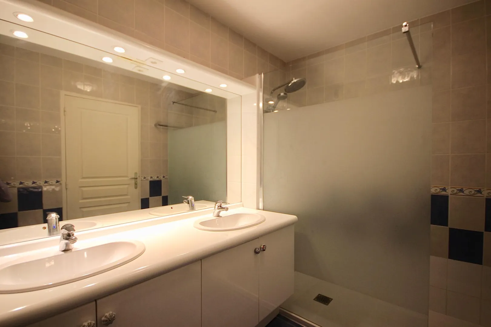 Beautiful apartment of 125sqm in Messery with lake view - Property photo 9