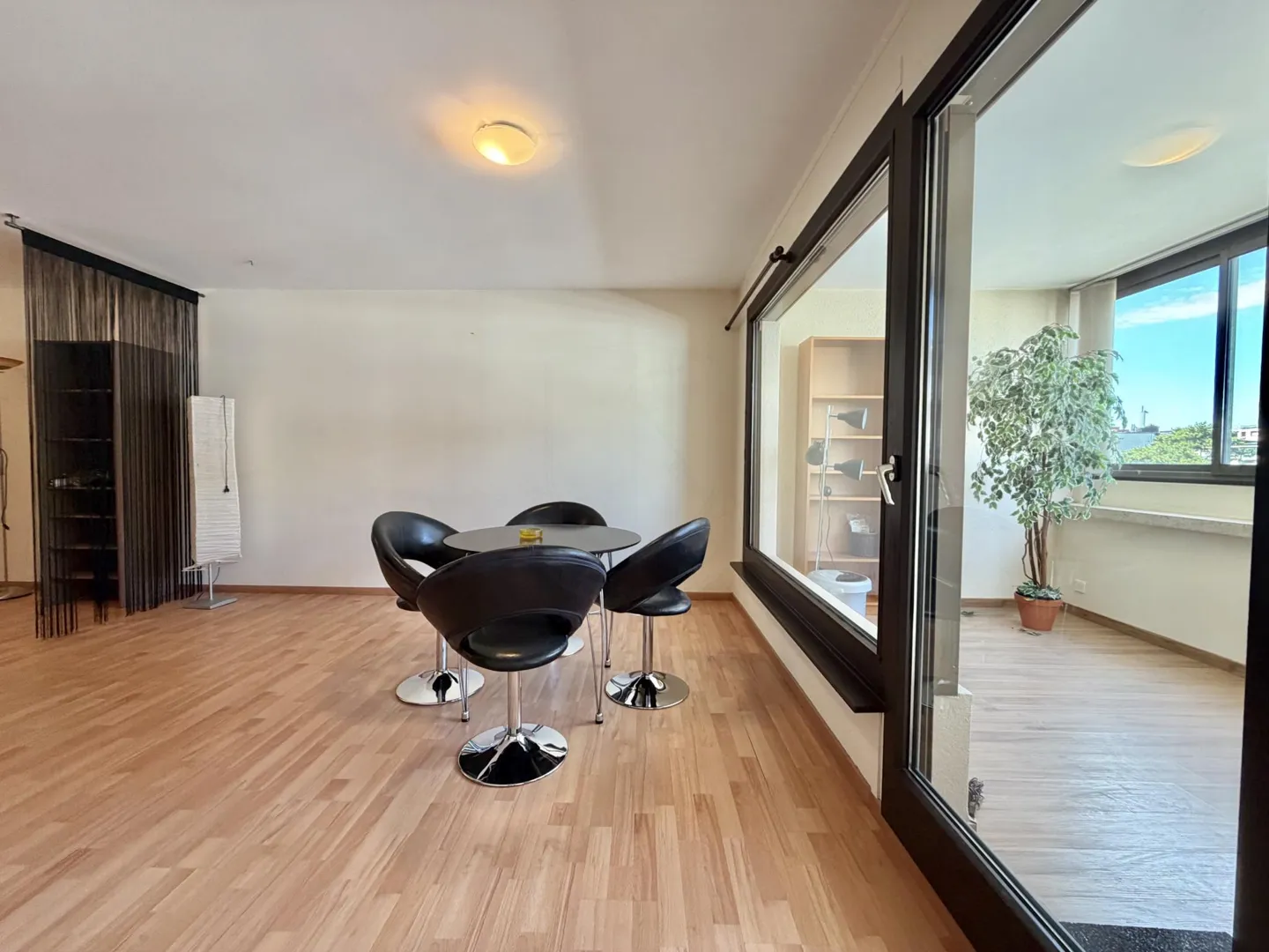 Charming apartment for rent close to United Nations. - Property photo 2