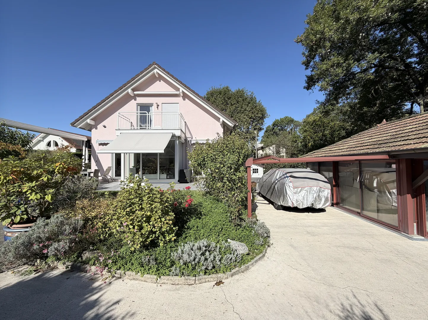 Very charming house located in Lancy. - Property photo 9