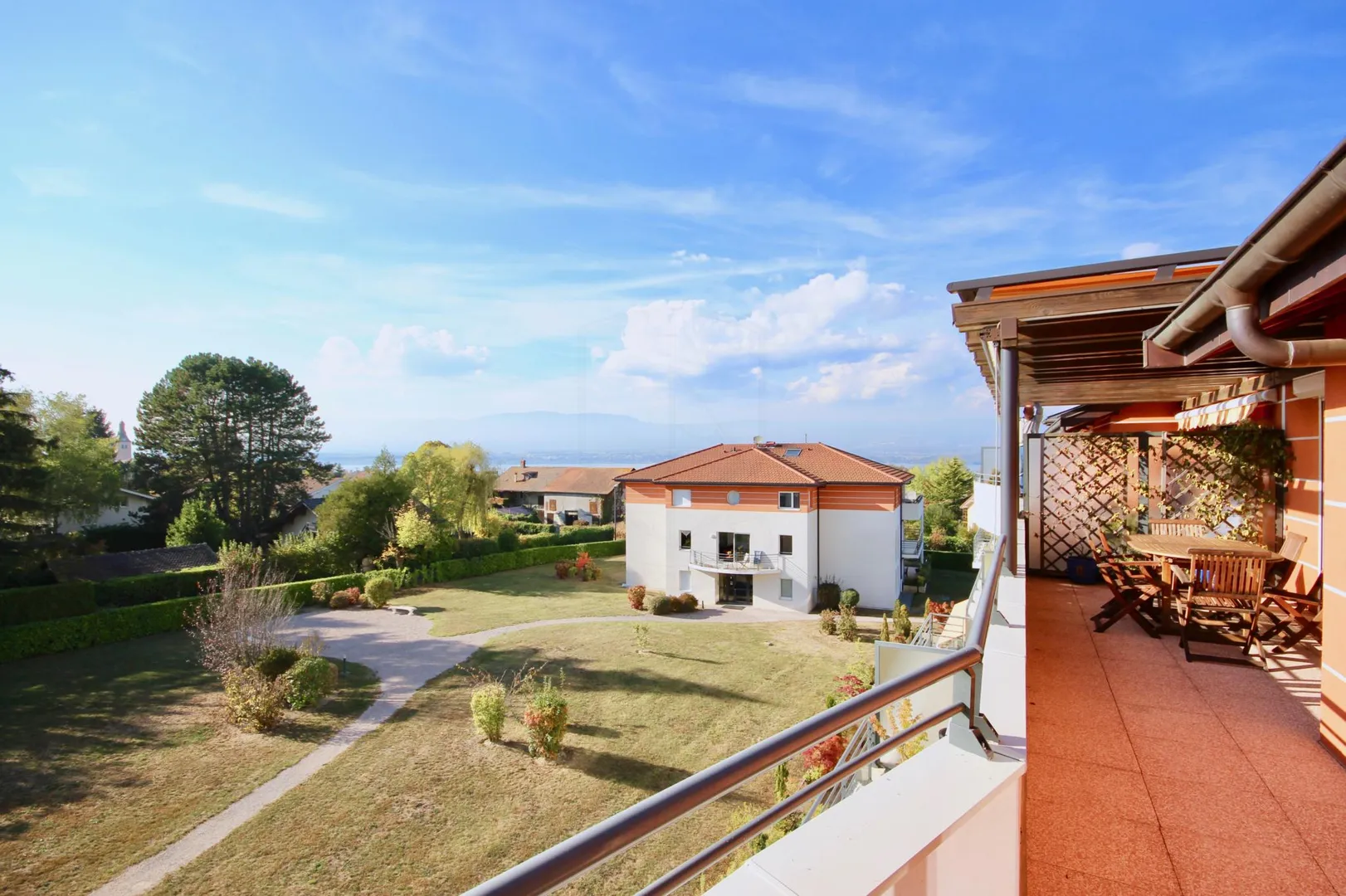 Beautiful apartment of 125sqm in Messery with lake view - Property photo 1