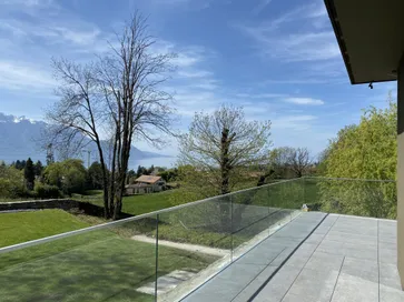 Magnifique maison contemporaine à Chailly-Montreux avec vue sur le lac.