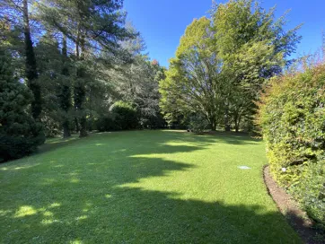 A beautiful 105 habitable area apartment located in Cologny.