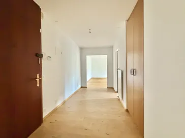 A beautiful 105 habitable area apartment located in Cologny.